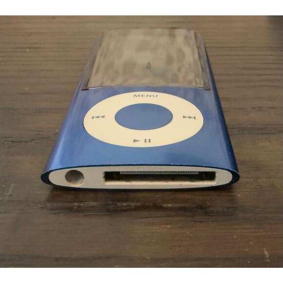 Apple iPod Nano 4th Generation – Blue, 8GB (Needs Battery Replacement) - Picture 7 of 8